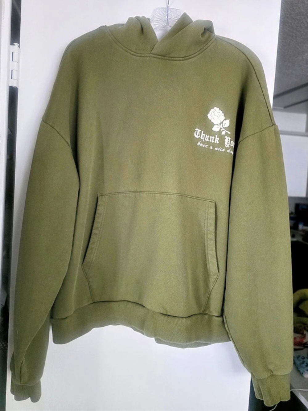 Market Brand Thank You Have a Nice Day Graphic Hoodie in Green Size Large EUC